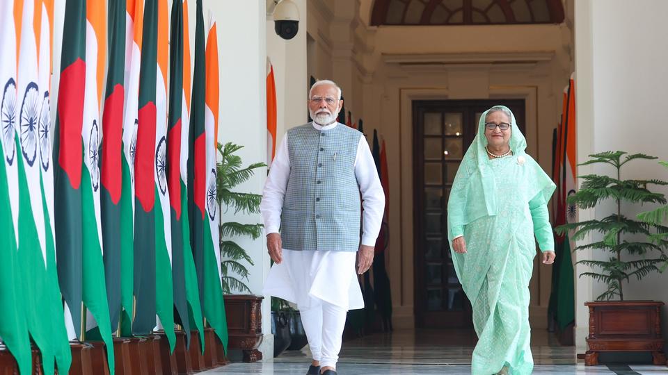 प्रधानमंत्री नरेंद्र मोदी ने बांग्लादेश की प्रधानमंत्री शेख हसीना के साथ की द्विपक्षीय वार्ता