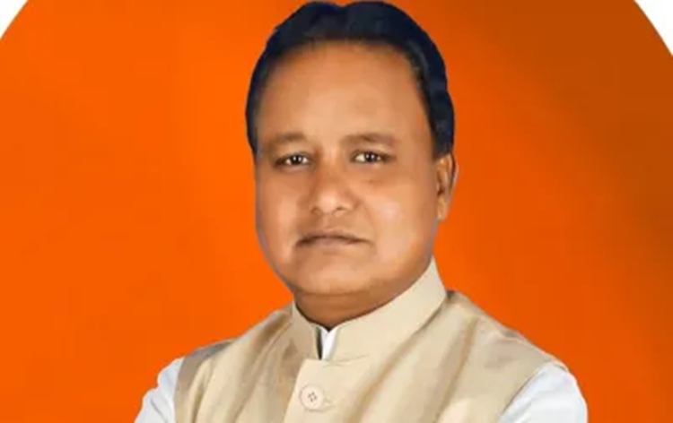 ओडिशा के नए मुख्यमंत्री के रूप में वरिष्ठ भाजपा विधायक मोहन चरण माझी